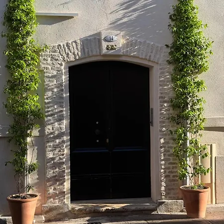 Old Town-exceptional Apartment-in Absolute Calm Apartmán