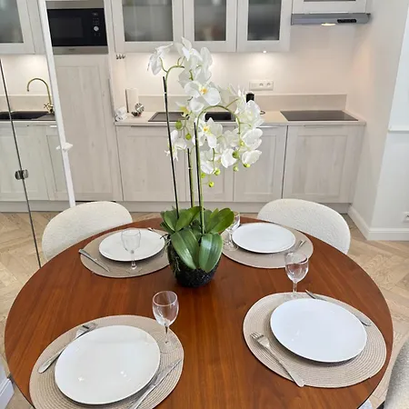 Old Town-exceptional Apartment-in Absolute Calm * 앙티브