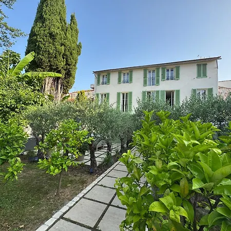 Old Town-exceptional Apartment-in Absolute Calm Daire Antibes