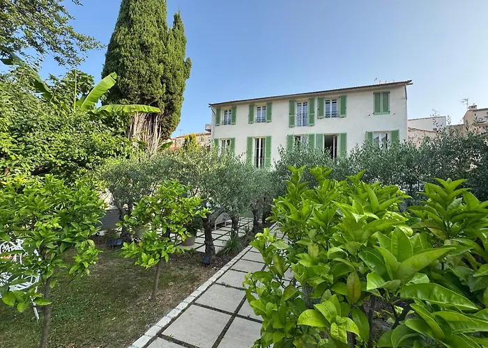 Old Town-exceptional Apartment-in Absolute Calm Lägenhet Antibes